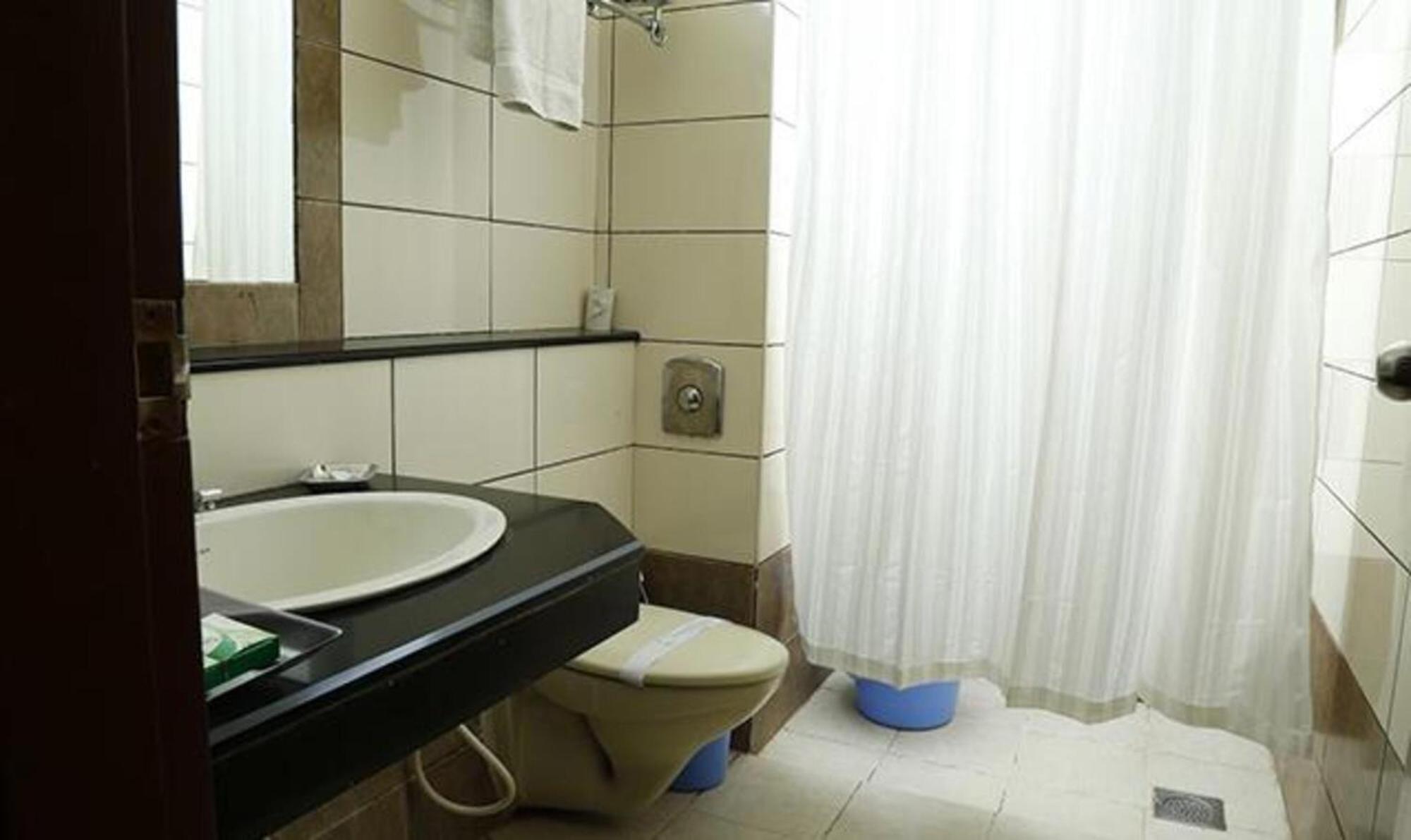 Fabhotel Prime Chennai Deluxe Extérieur photo