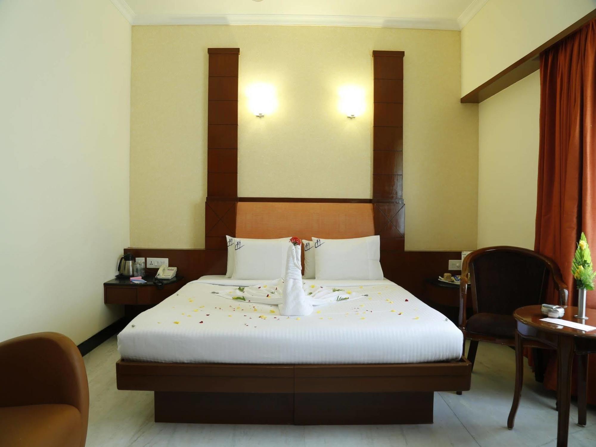 Fabhotel Prime Chennai Deluxe Extérieur photo